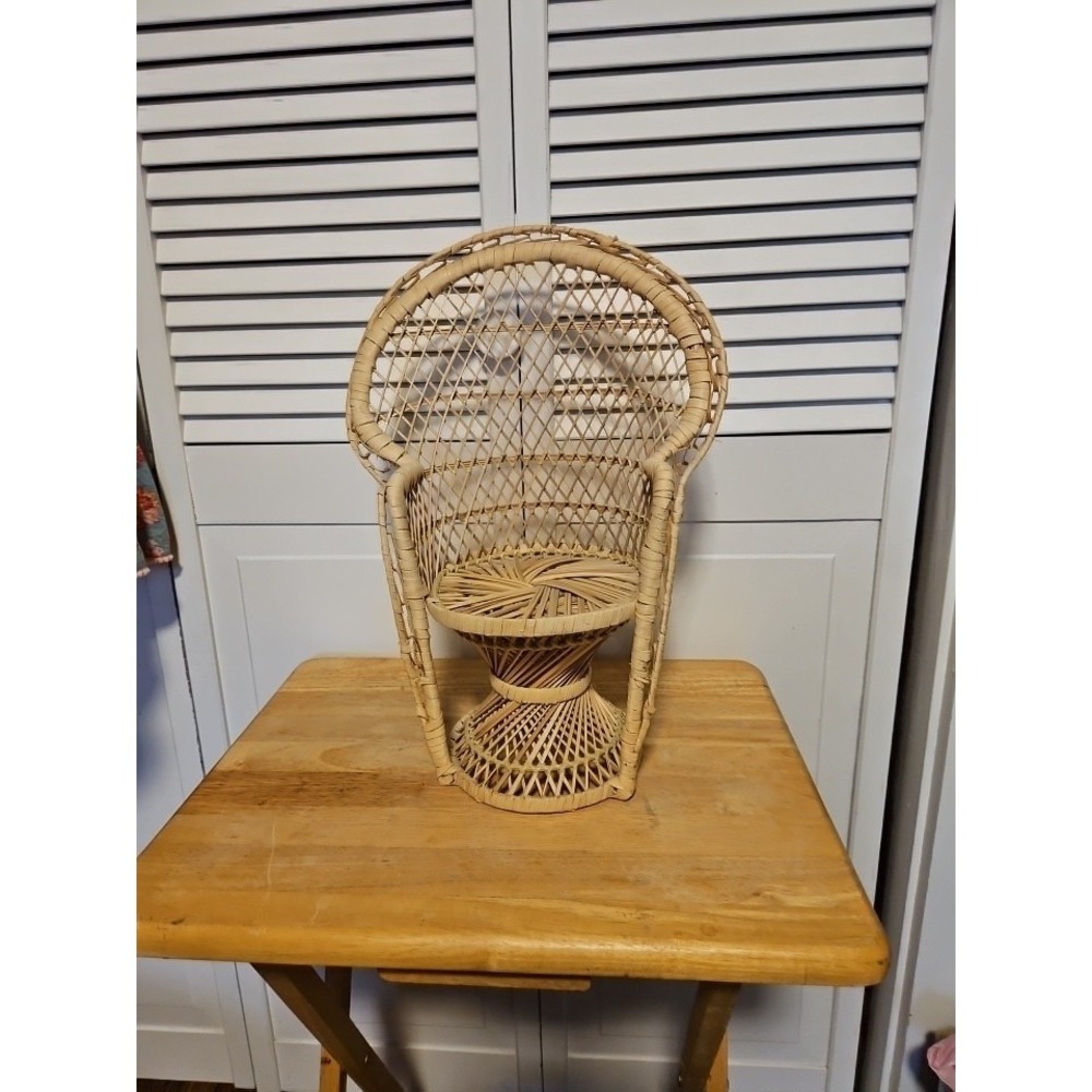 Vintage Wicker Rattan Peacock Doll Chair Plant Stand Holder Beige Decorative